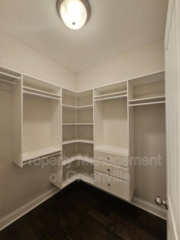 Taylors House: 625 Old Rutherford Rd