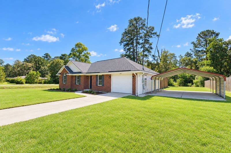 Rincon House: 105 E 9th St
