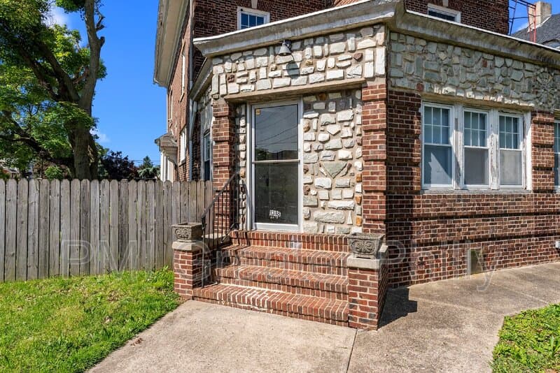Philadelphia Condo: 1318 Arrott St