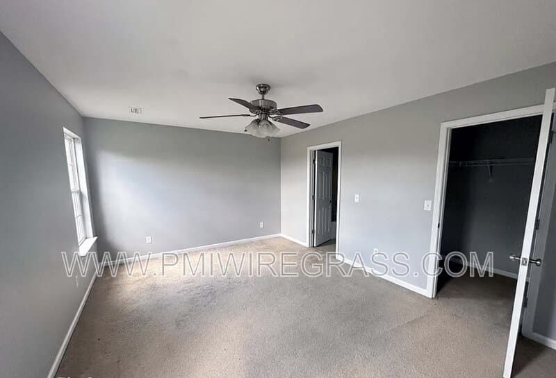 Dothan House: 112 Scarlet oaks Ct