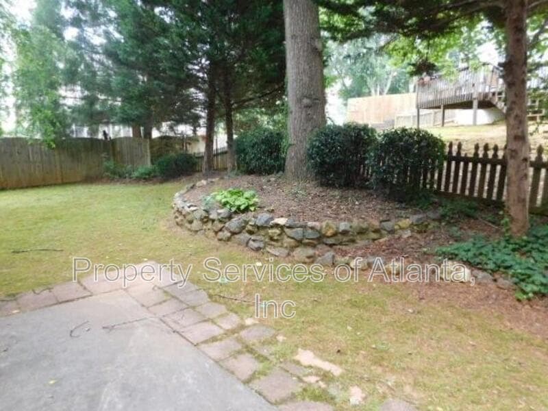 Marietta House: 2506 Waterstone Way