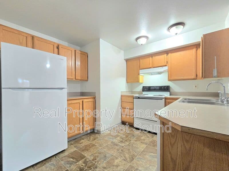 Marysville House: 11811 State Ave