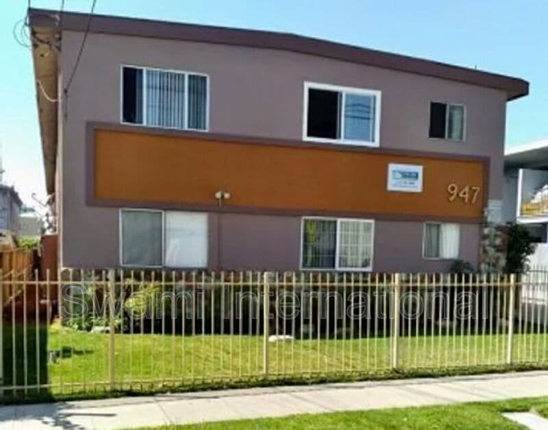 Inglewood Condo: 947 Myrtle Avenue