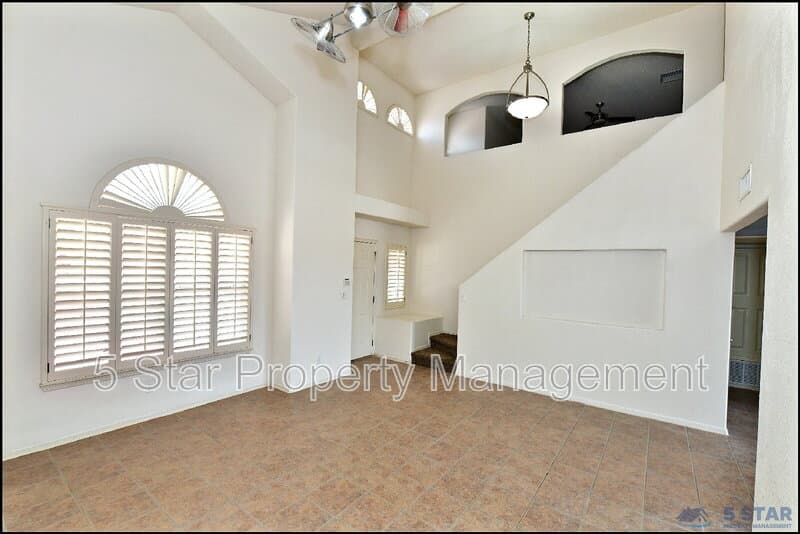 El Paso House: 6372 Franklin Ridge Dr !!