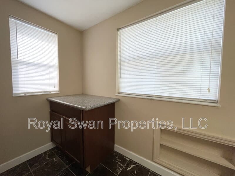 Lakeland House: 1644 Tangerine Street