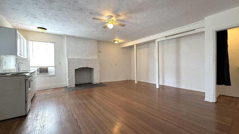 Daytona Beach Condo: 419-421 N Wild Olive Ave