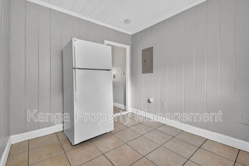 West Palm Beach Condo: 887 7th St