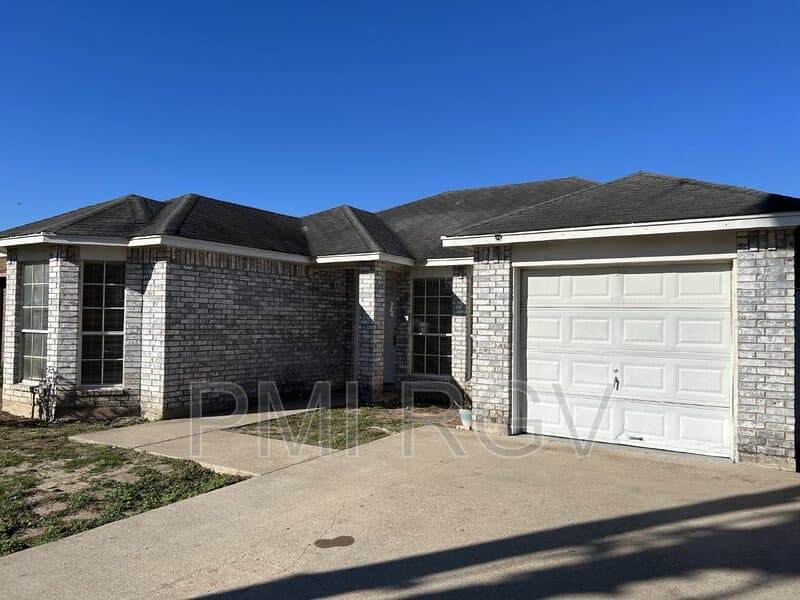 Edinburg House: 1021 Denver
