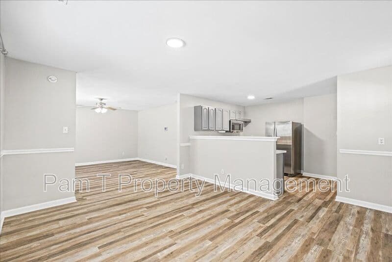Savannah House: 201 Mundy St