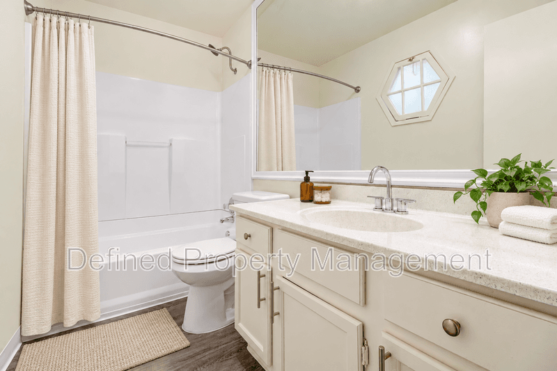 Sherman Oaks Condo: 4600 WILLIS AVE