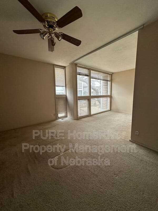 Omaha Townhome: 1631 N 109th Plz