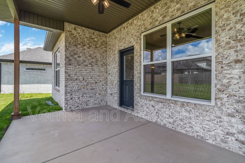 Centerton House: 1061 Whistler St