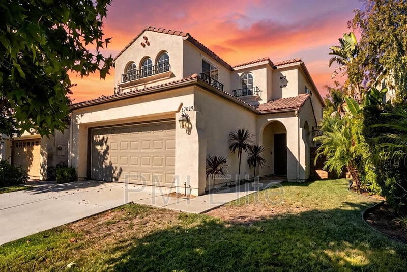 Castaic House: 32029 Cypress Way