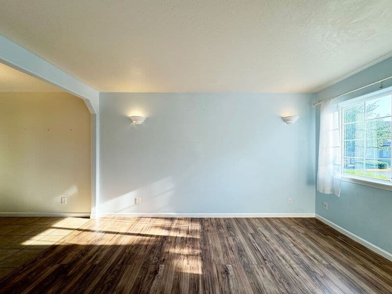 Eugene Townhome: 3697 Westleigh Street