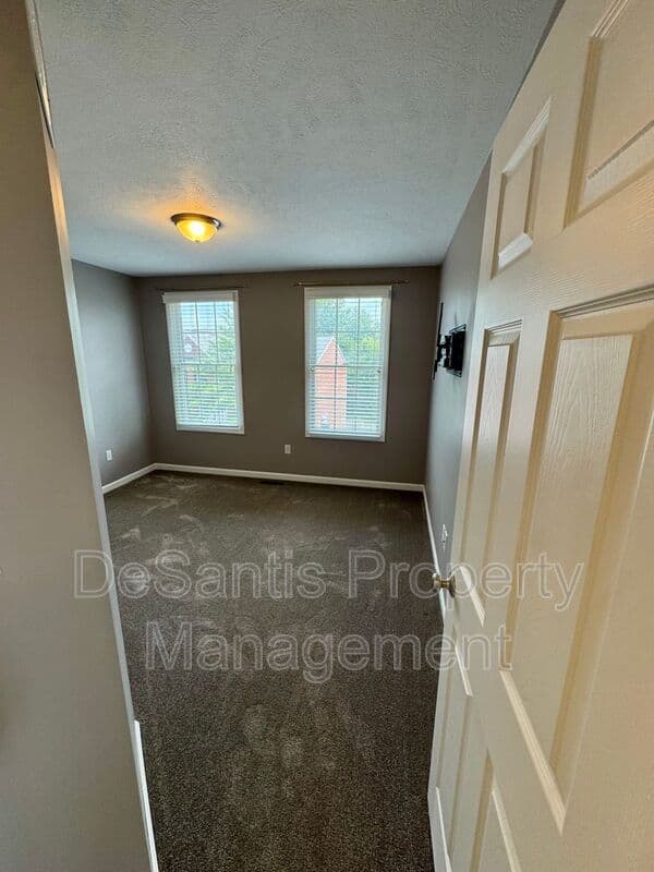Wexford Townhome: 307 Marshall Heights Drive