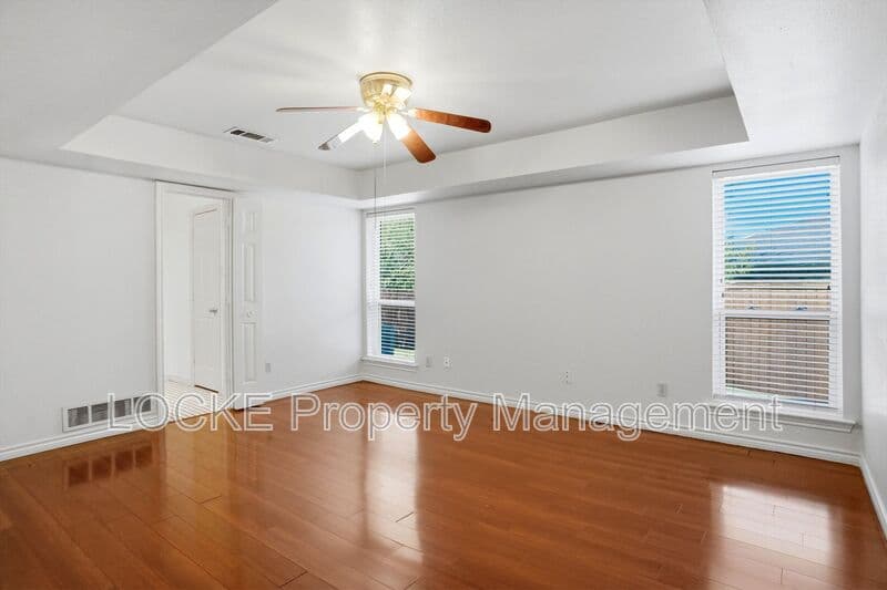 Carrollton House: 2033 Teton Place