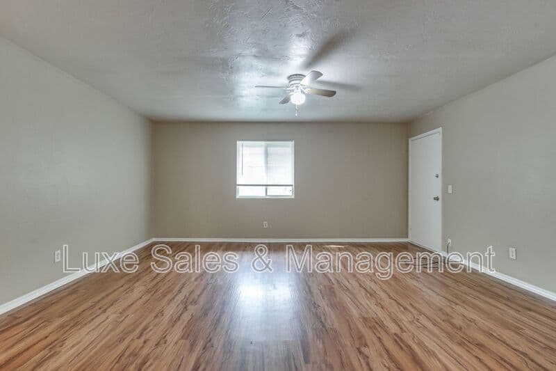 Oklahoma City Condo: 6026 NW Expressway