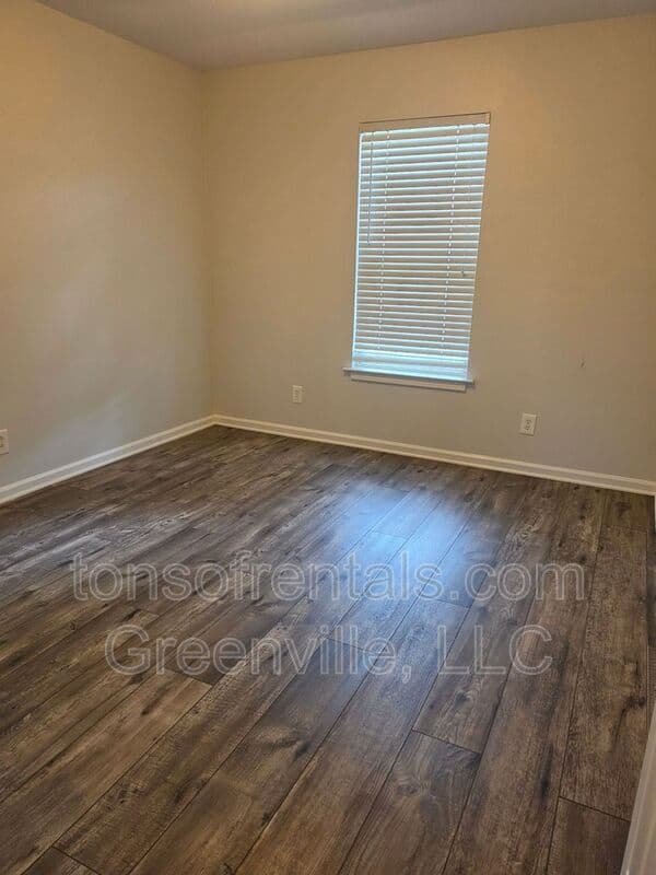 Greenville House: 100 Tanacross Way