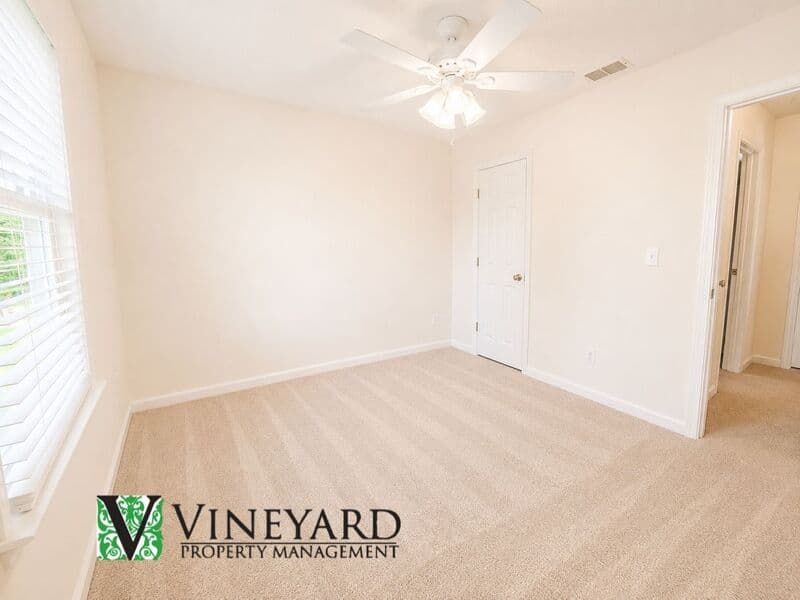 Kennesaw House: 414 Darter Drive NW