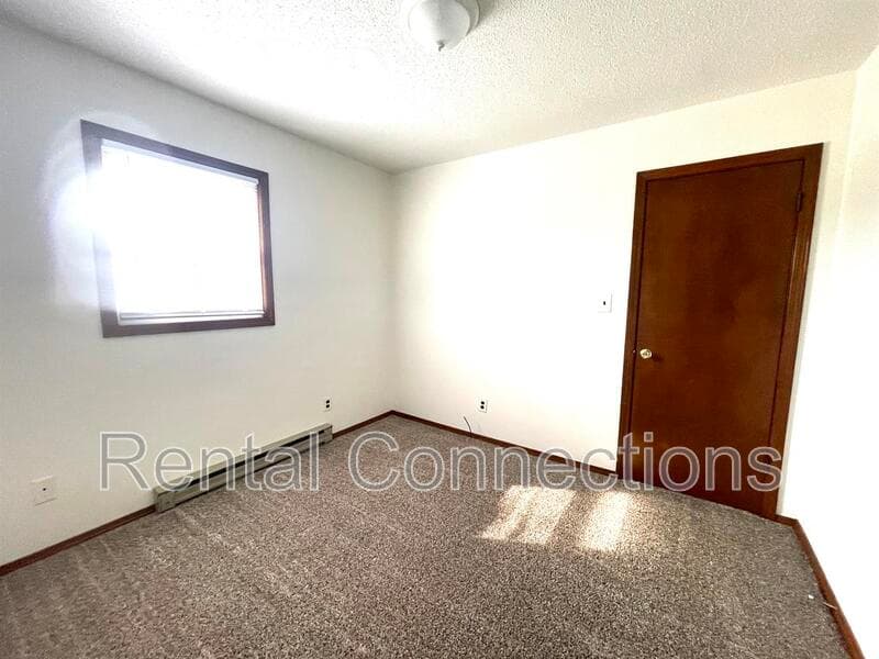 Energy Condo: 400 E College St e2