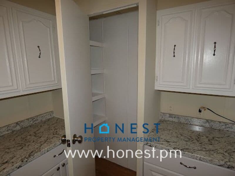 Augusta House: 146 Sewall Street