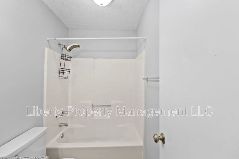 Fayetteville House: 512 Nottingham Drive