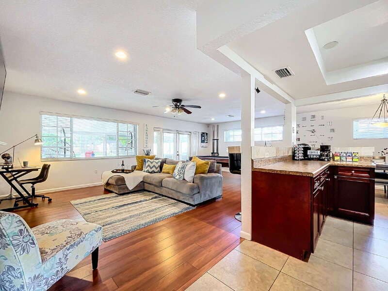 Miramar House: 6512 Arbor Drive
