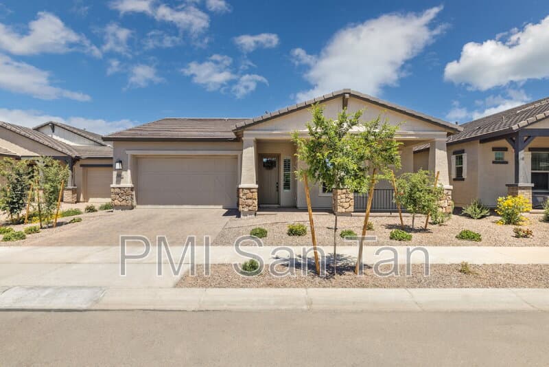 Queen Creek House: 20598 East Avenida Del Valle Court