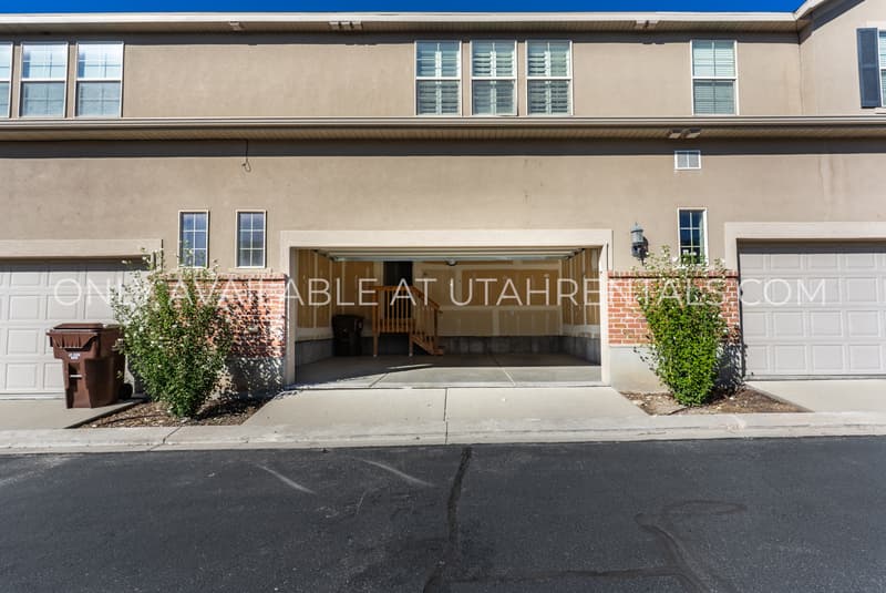 Lehi House: 3342 N 150 W