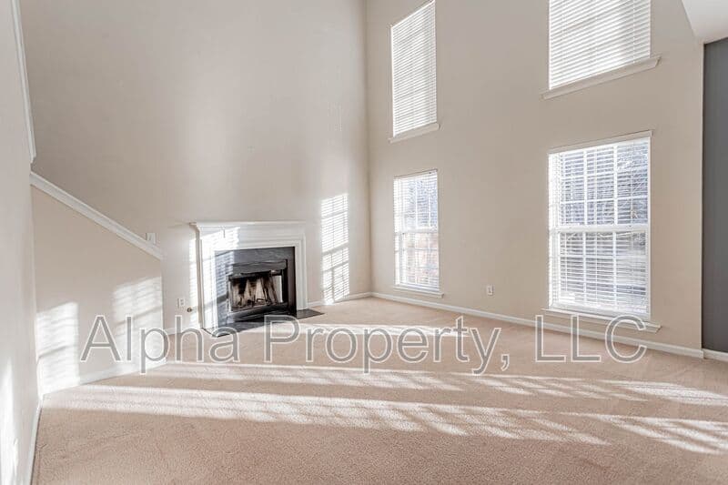 Greenville House: 7 Box Tree Way