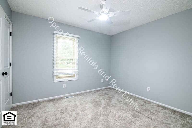 Woodburn House: 5021 Clovedale Dr