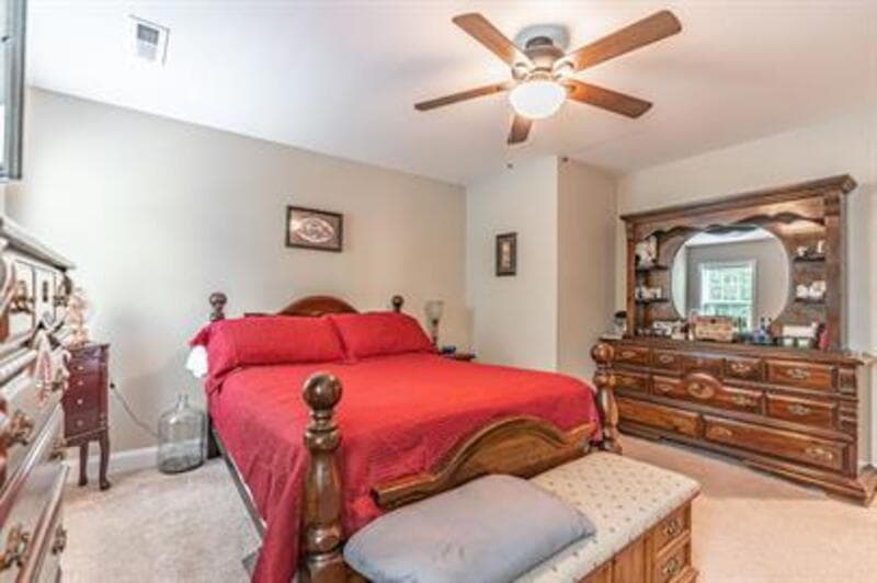 Pinehurst House: 55 Bridle Path Circle
