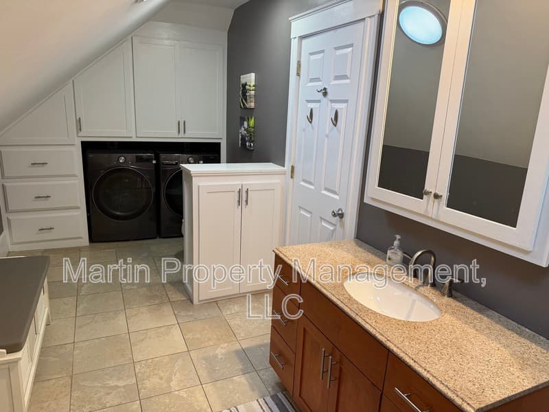 Andover Condo: 64 High Street - B