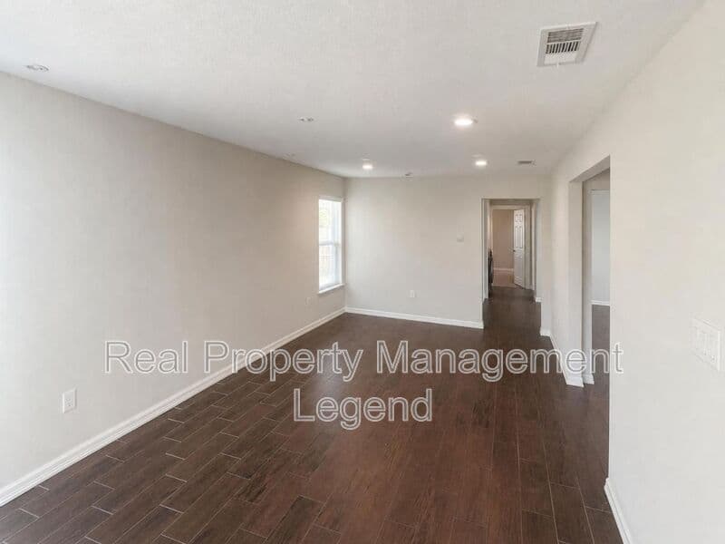 Dallas House: 1931 Berkley Ave