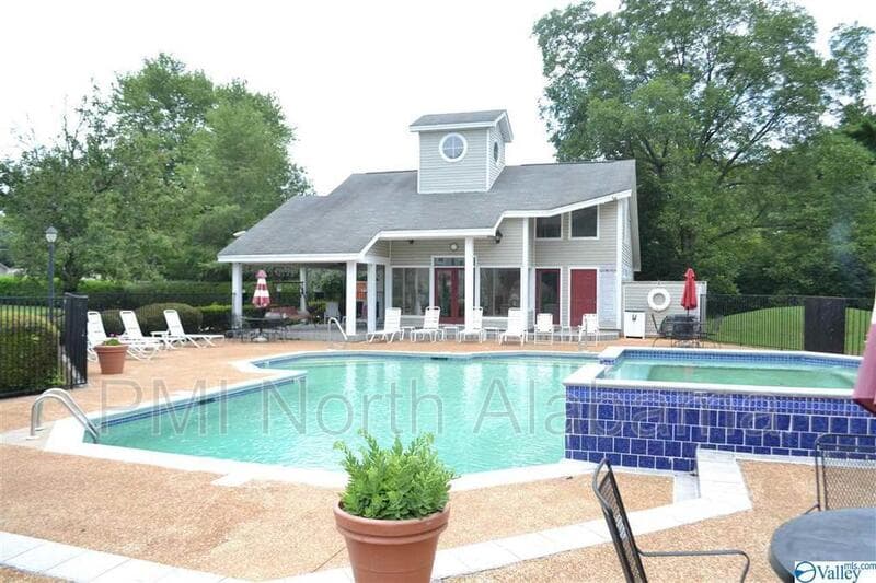 Huntsville Condo: 1023 Stones Throw Drive Northwest