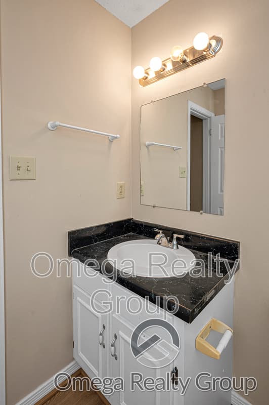 Mobile House: 4267 Springview Dr