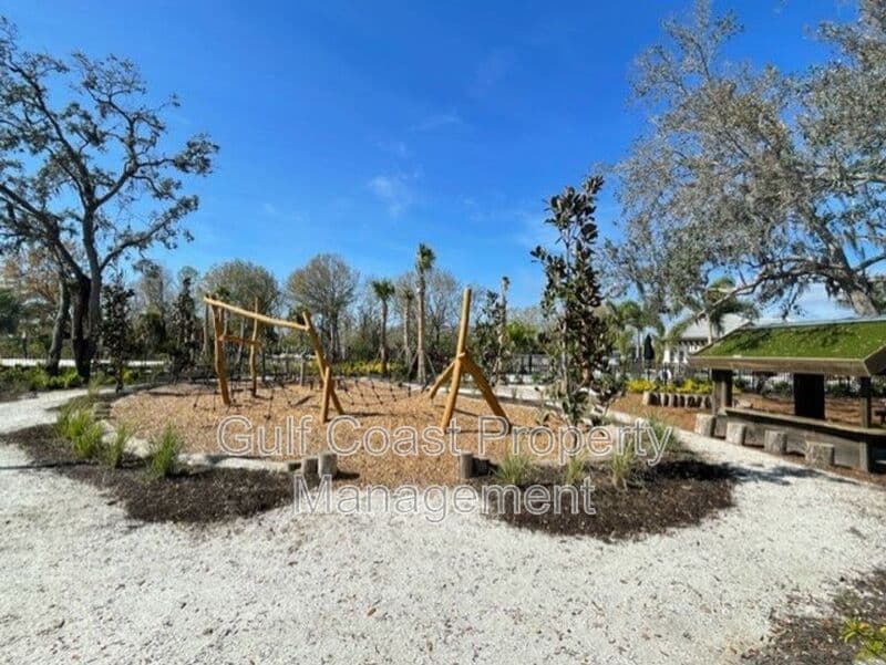 Nokomis House: 15344 Isla Palma Ln