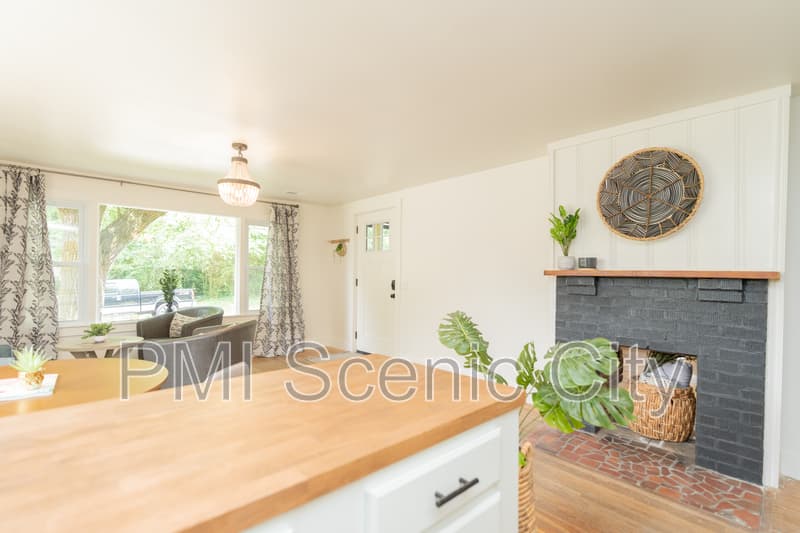 Chattanooga House: 607 Franklin St