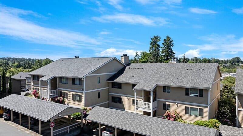 Bellevue Townhome: 12840 SE 40th Ct