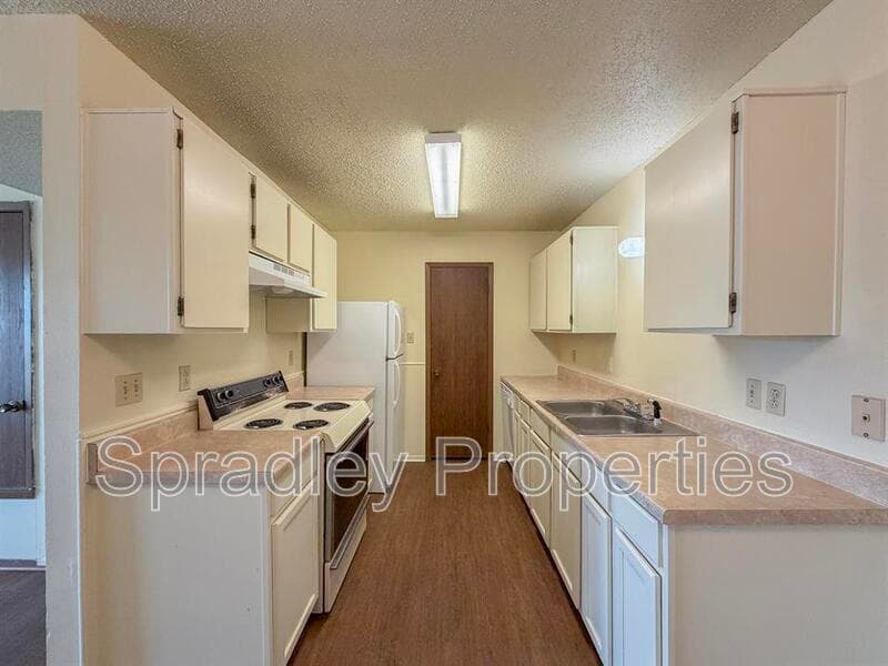 Troy Condo: 120 W Main St
