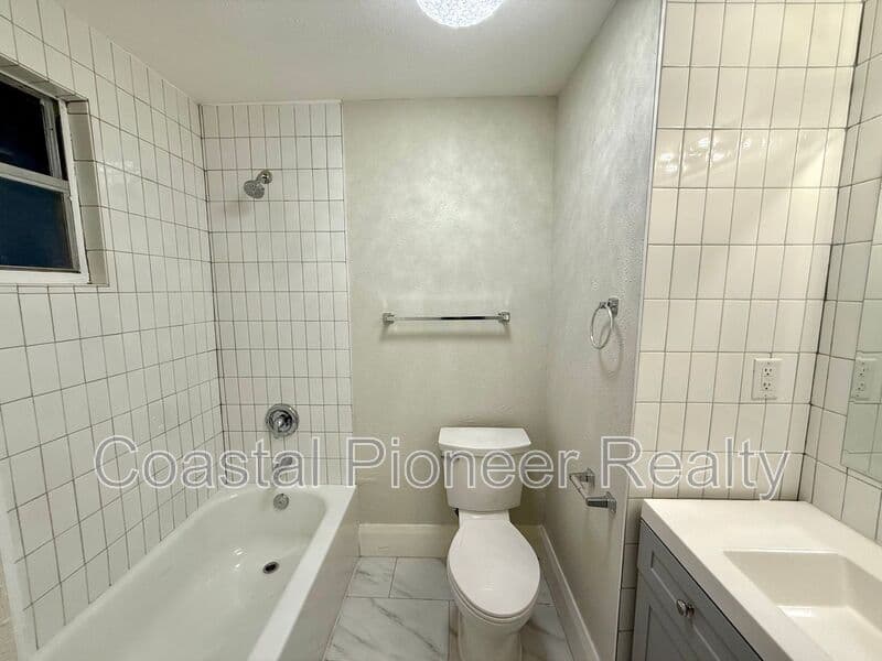 TAMPA Condo: 4015 N Seminole Ave