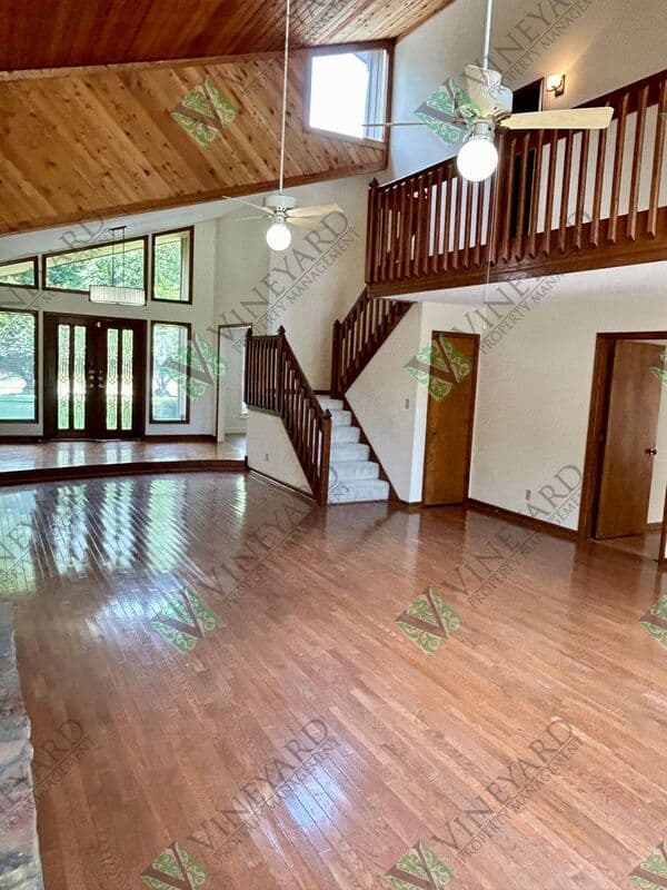 Sandy Springs House: 115 Nesbit Ferry Place