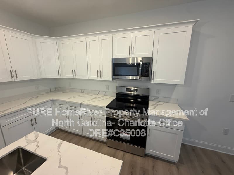 Charlotte Townhome: 2114 Bombay Way