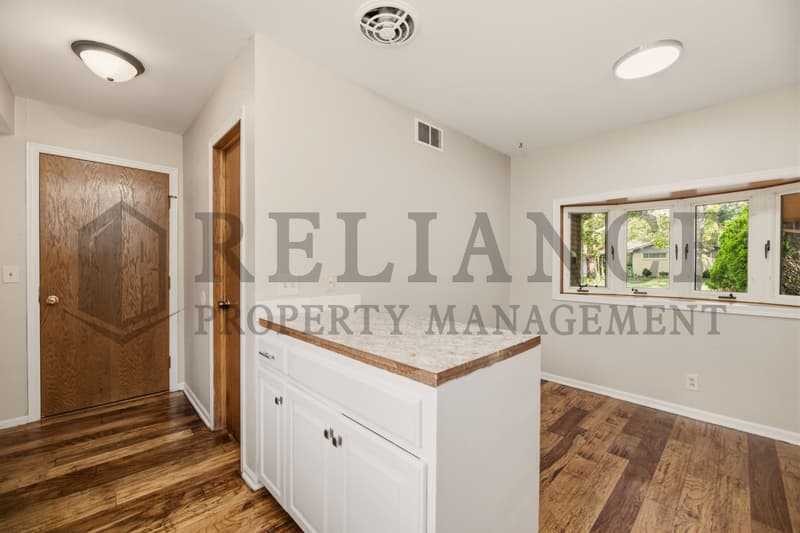 Wichita House: 9923 West Binter Lane