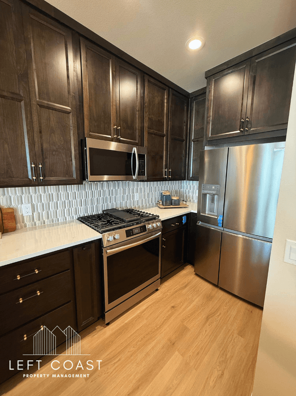 Newport Condo: 811-829 SW 13th Street - 829