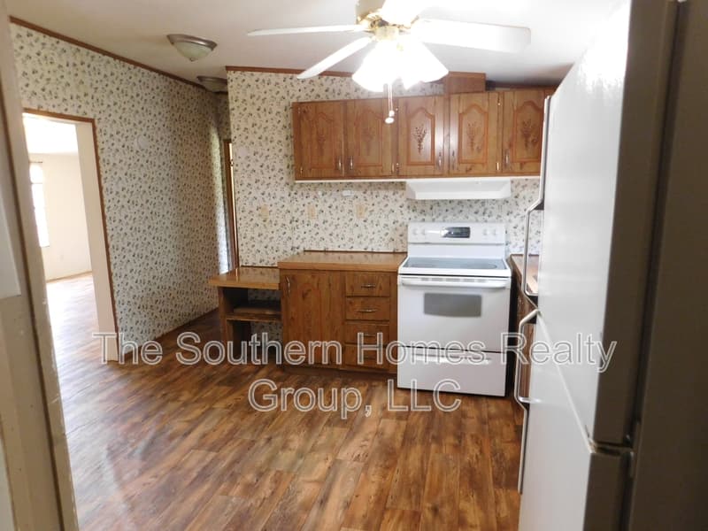 Etowah House: 308 Athens Pike