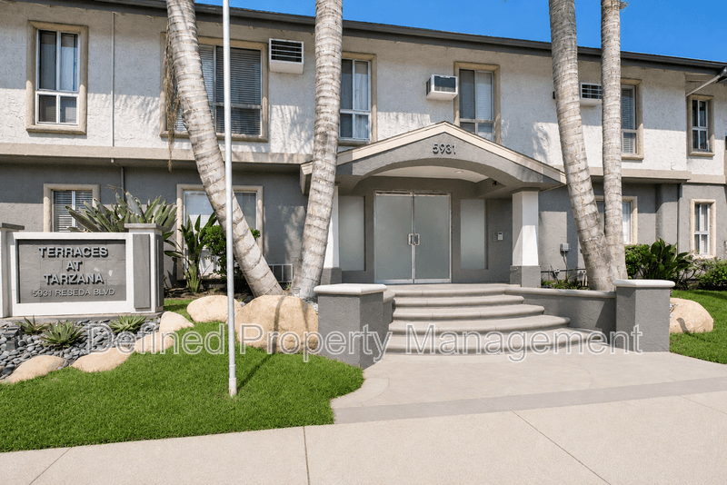 Tarzana Condo: 5931 Reseda Blvd. 207