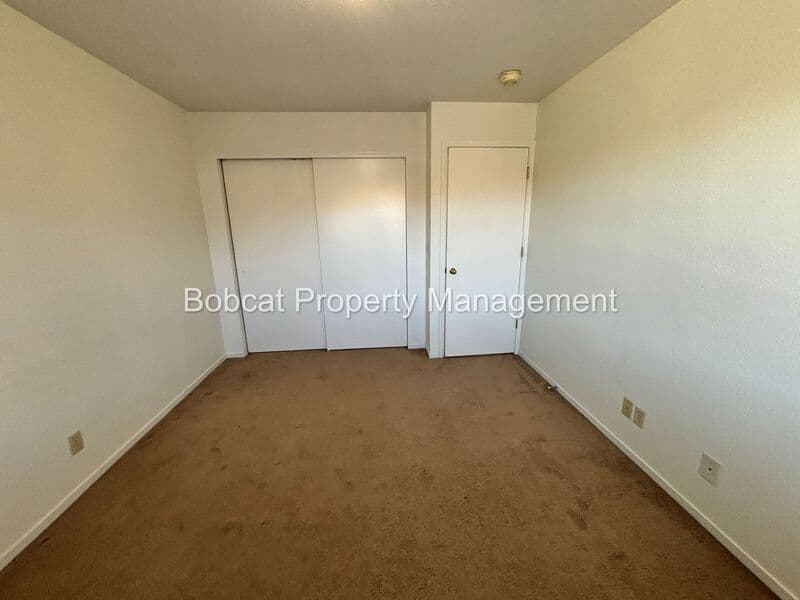 Dayton Condo: 136 Dayton Village Parkway