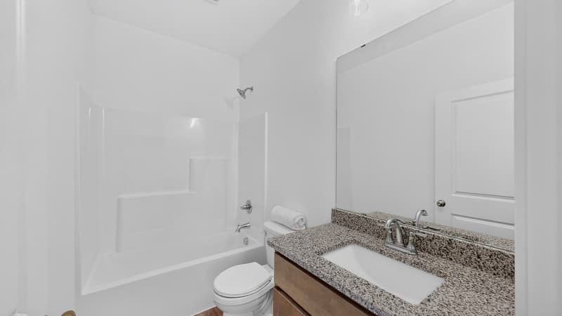 Pine Island House: 1804 Dale Place SE