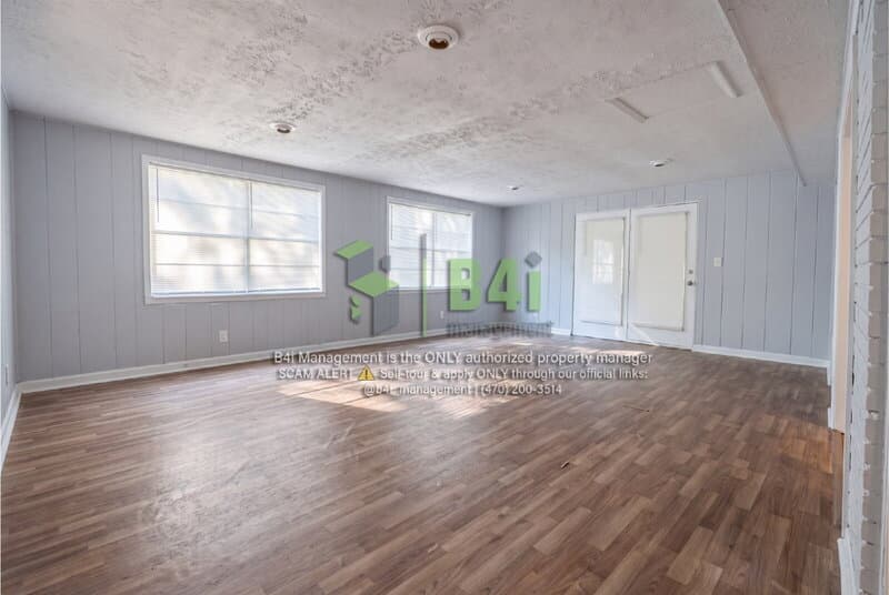 Douglasville House: 6331 Garnet Drive
